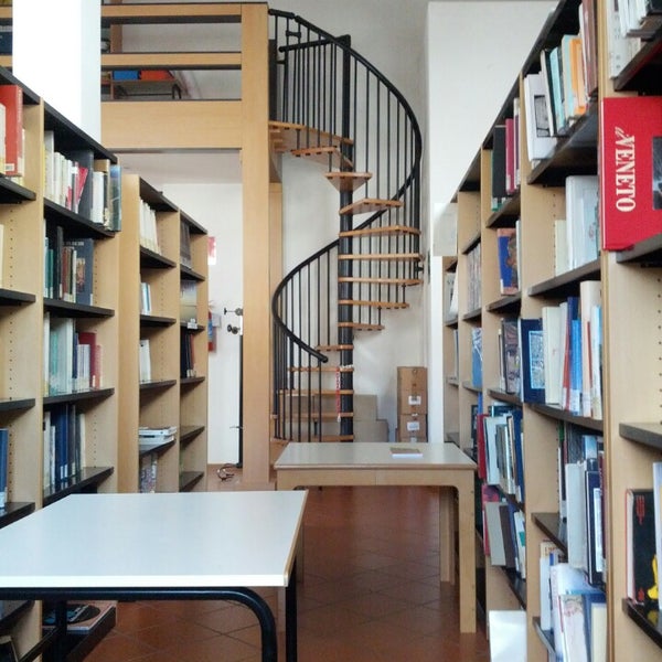 Chiusura biblioteca sabato 8 aprile 2023
